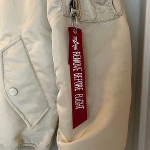 Alpha industries inc bomber jacket